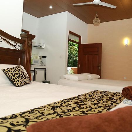 Happy Spring Guest Bed & Breakfast Мириса Екстериор снимка