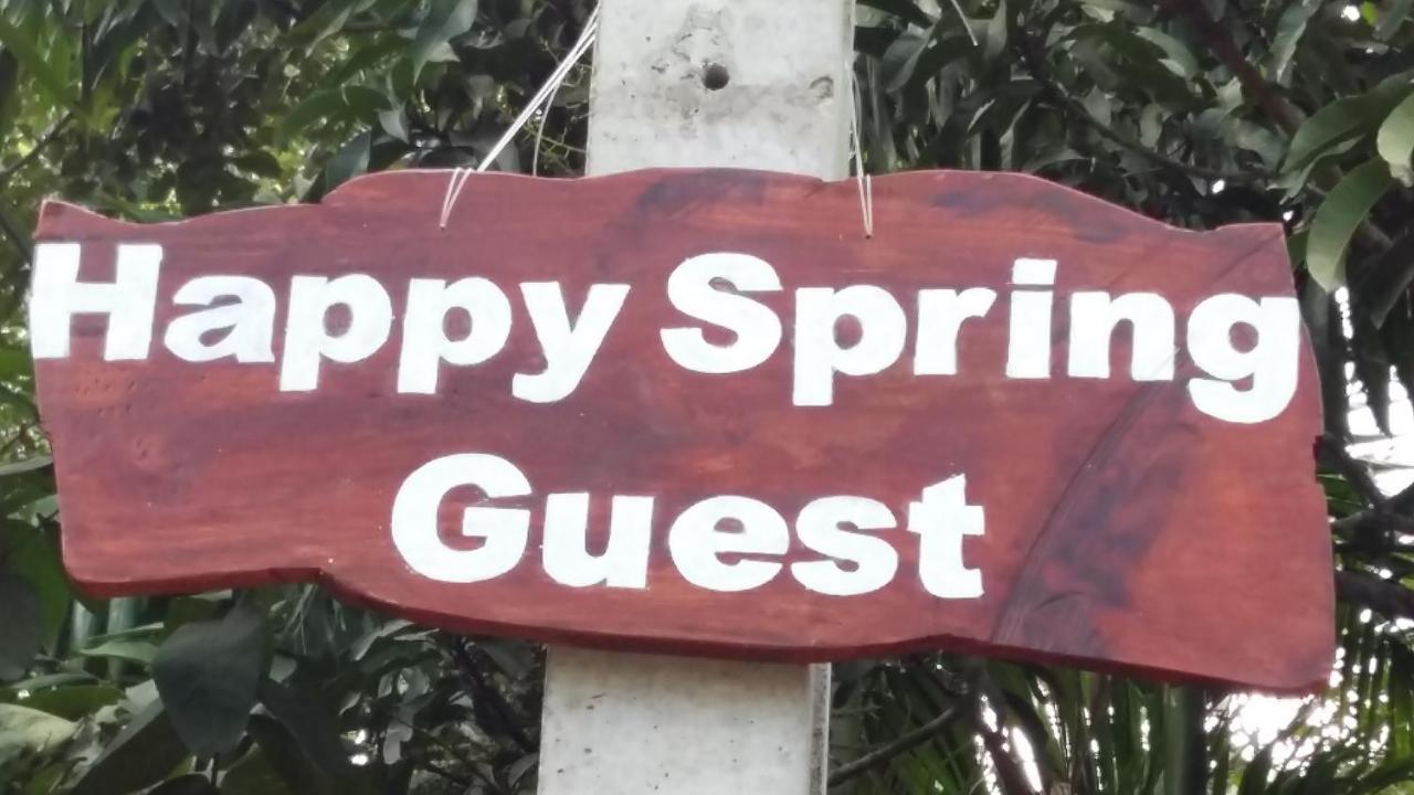 Happy Spring Guest Bed & Breakfast Мириса Екстериор снимка