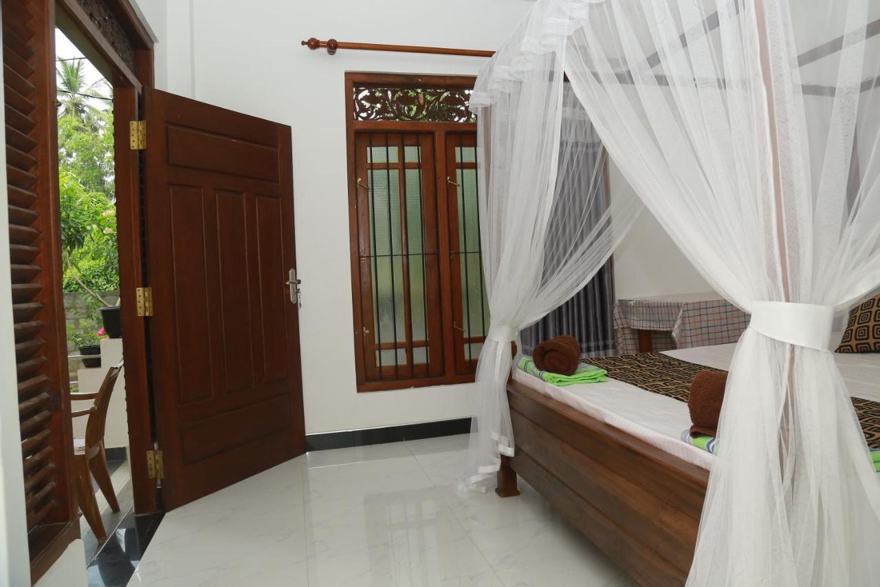 Happy Spring Guest Bed & Breakfast Мириса Екстериор снимка